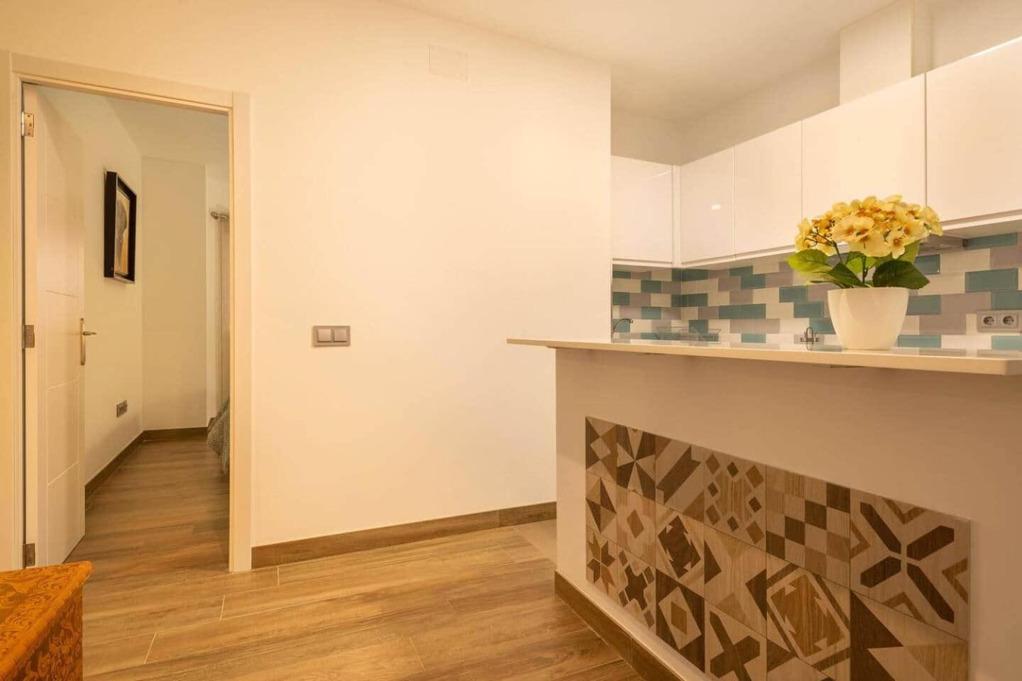 La Pimentera Central Apartments - Con Patio Privado 马尔韦利亚 外观 照片