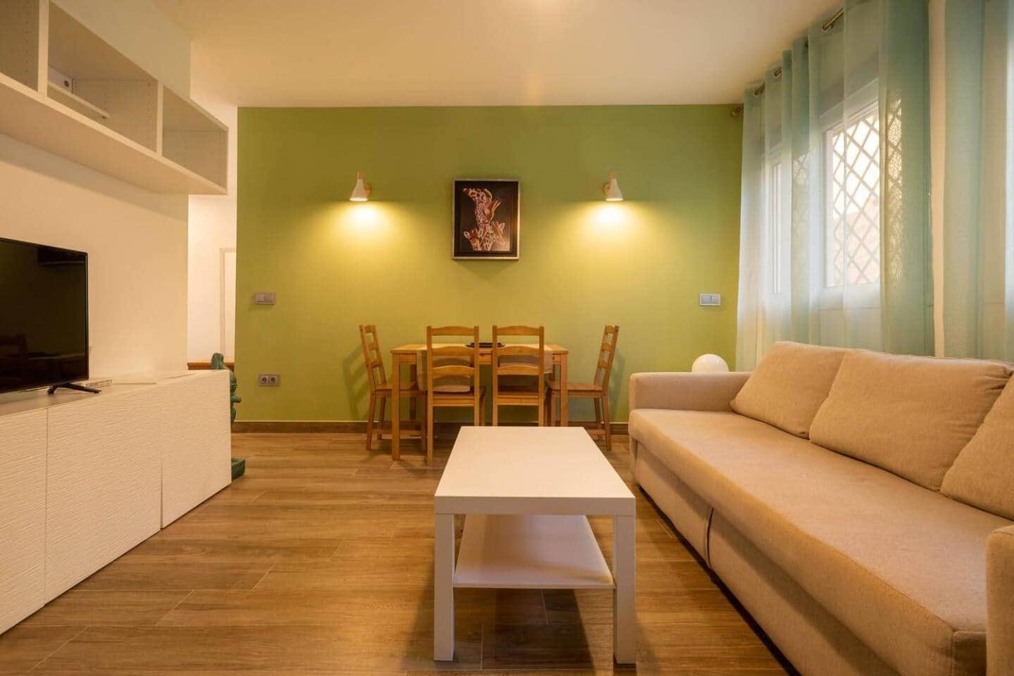 La Pimentera Central Apartments - Con Patio Privado 马尔韦利亚 外观 照片